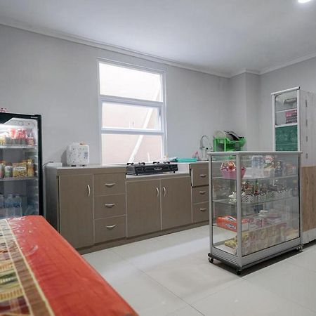 Urbanview Hotel Bari Syariah Palembang By Reddoorz Extérieur photo