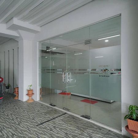 Urbanview Hotel Bari Syariah Palembang By Reddoorz Extérieur photo