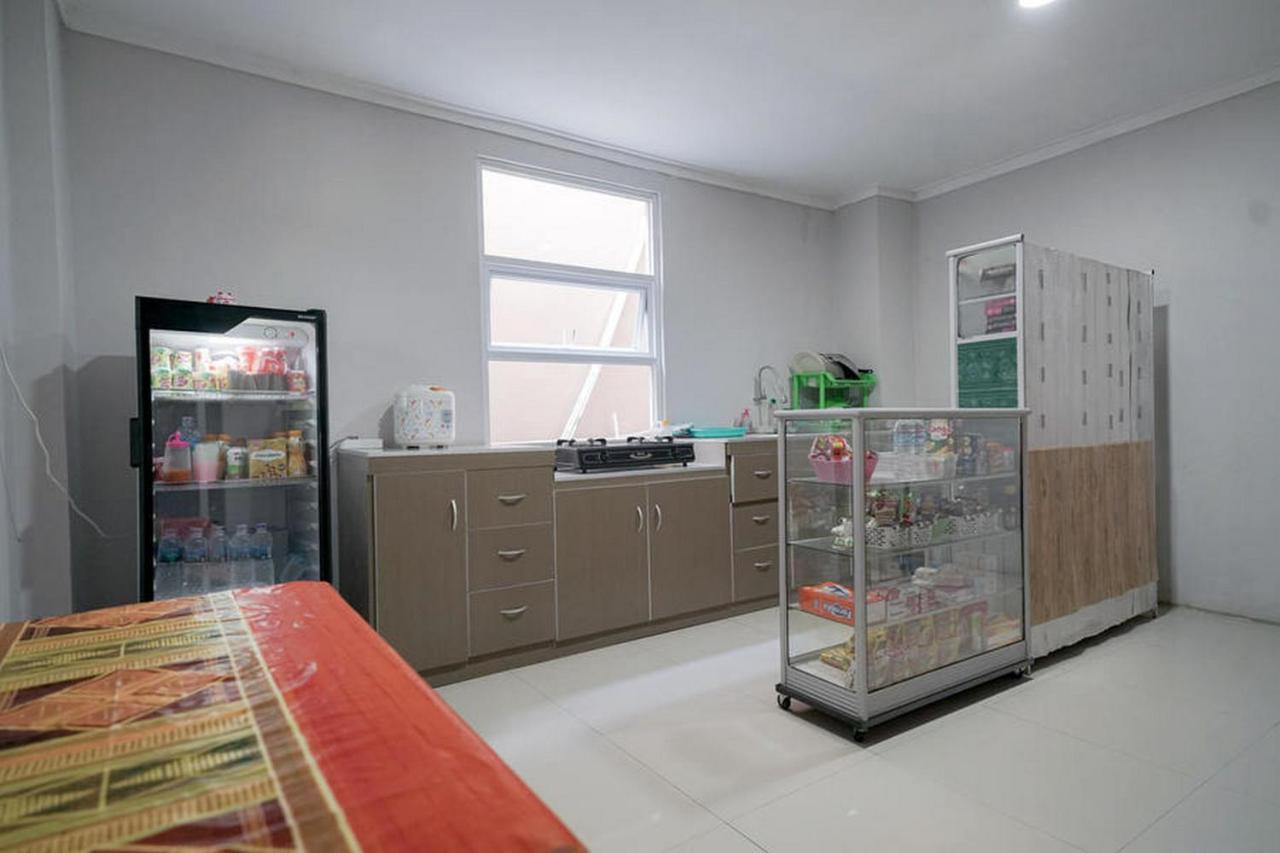 Urbanview Hotel Bari Syariah Palembang By Reddoorz Extérieur photo